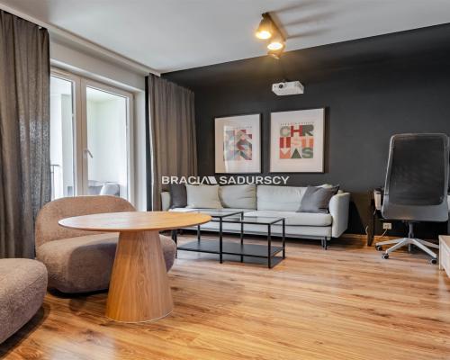 2 pokojowe mieszkanie z pięknym widokiem, 2xloggia