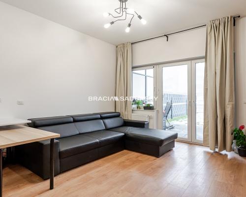 3 pokoje z ogródkami i wysokimi sufitami 3,2 m