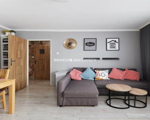 3 pokoje, balkon, piwnica | Osiedle Piastów