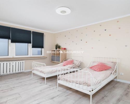 3 pokoje, balkon, piwnica | Osiedle Piastów