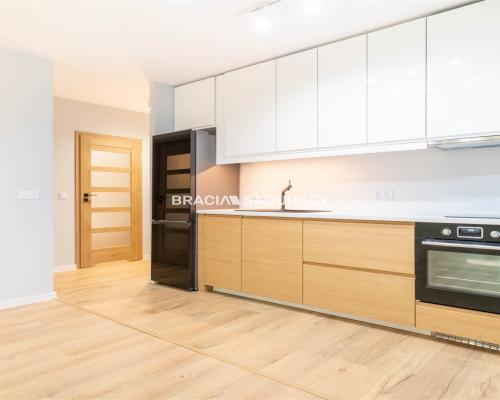 Piękne mieszkanie z widokiem na zieleń w centrum