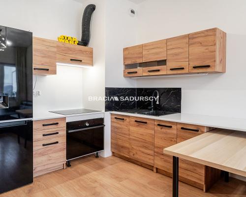 3 pokoje z ogródkami i wysokimi sufitami 3,2 m