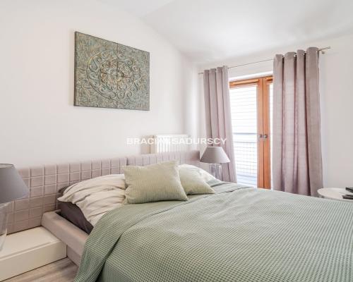 Przestronne i dobrze doświetlone / klimatyzacja