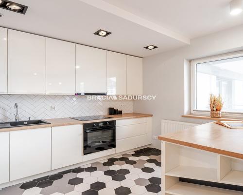 3 pokoje z miejscem postojowym na Ruczaju