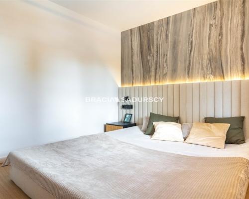 Wola Justowska apartament z miejscem postojowym