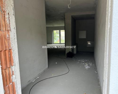 Ruczaj, mieszkanie z ogródkiem, 3 pokoje, parking