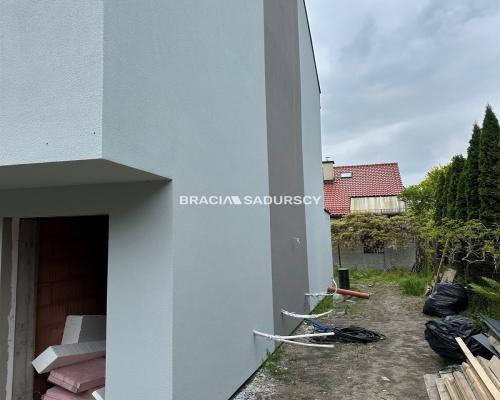 Ruczaj, mieszkanie z ogródkiem, 3 pokoje, parking