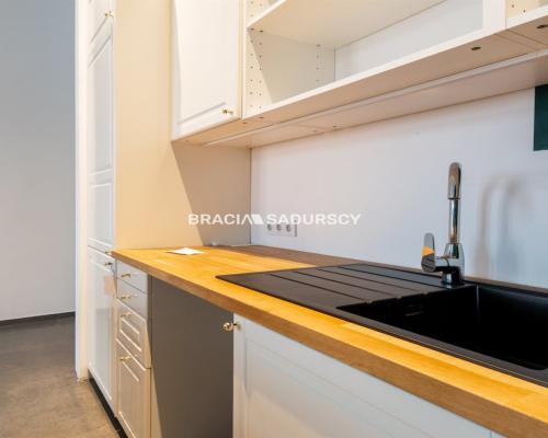 Trzy sypialnie w kamienicy pod Wawelem