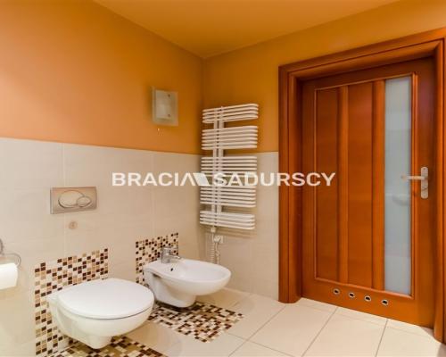 Eleganckie mieszkanie w zabytkowej kamienicy