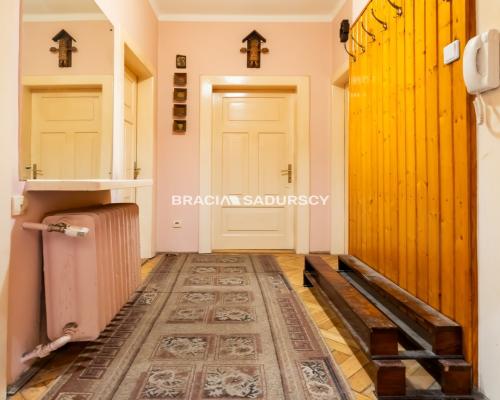 Połowa domu, ogródek, rewelacyjna lokaliazacja