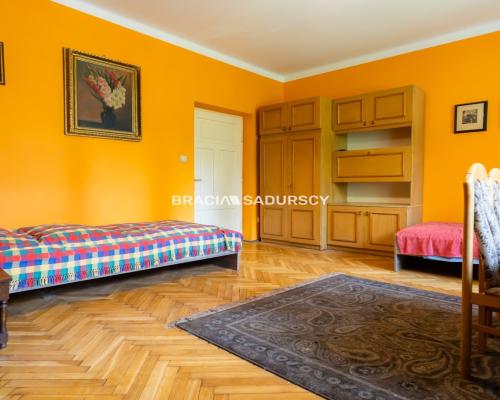 Połowa domu, ogródek, rewelacyjna lokaliazacja