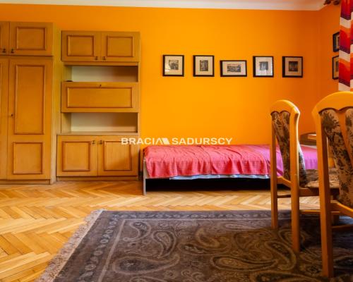 Połowa domu, ogródek, rewelacyjna lokaliazacja