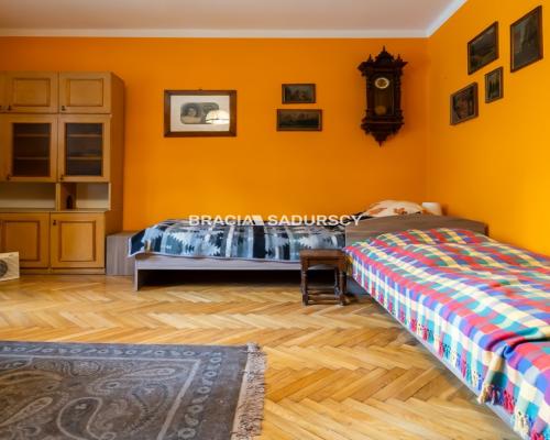 Połowa domu, ogródek, rewelacyjna lokaliazacja