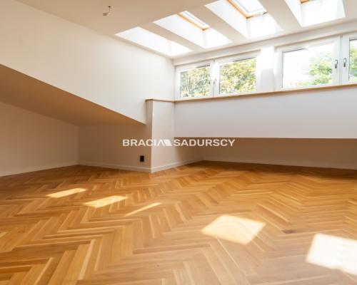 Krakowska Wenecja: Twój Nowy Dom w Sercu Kultury!