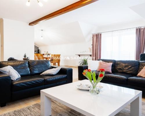 Duże mieszkanie, balkon, ogród,  blisko tramwaj