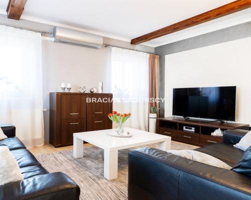 Duże mieszkanie, balkon, ogród,  blisko tramwaj