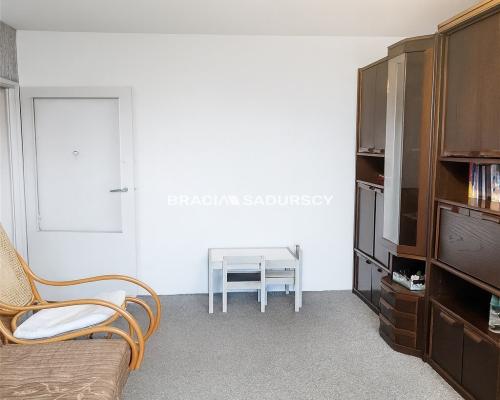 3 POKOJOWE USTAWNE DO REMONTU 52M2 UGOREK