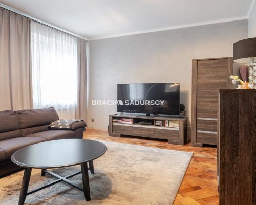 Salwator, 3 pokoje parter, kuchnia, super cena