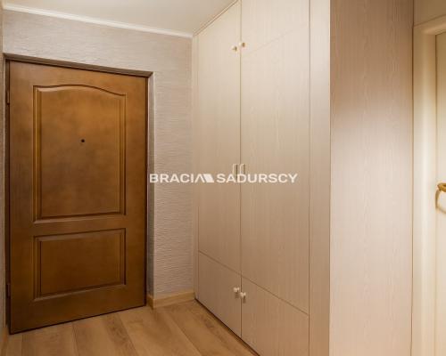 2-pokojowego mieszkania przy Alei Pokoju