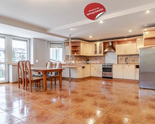 Kameralne 3 pokoje z dużym balkonem