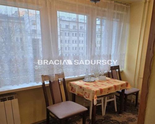 2-pokojowe z balkonem w centrum miasta przy Parku