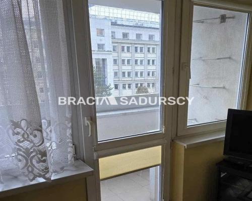 2-pokojowe z balkonem w centrum miasta przy Parku