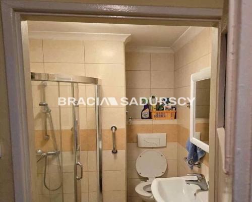 2-pokojowe z balkonem w centrum miasta przy Parku