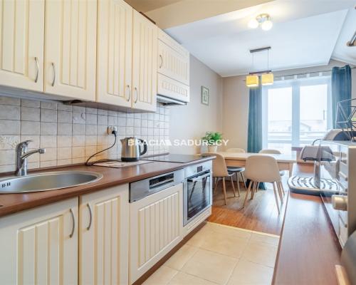 Dwupokojowe mieszkanie na strzeżonym osiedlu