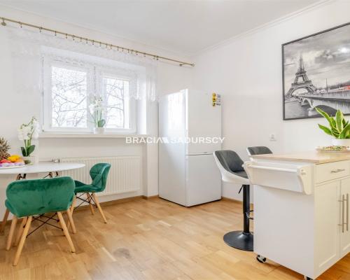 Kawalerka w Łagiewnikach z przestronną kuchnią!