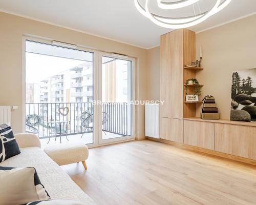 Wygodny nowoczesny apartament w centrum.