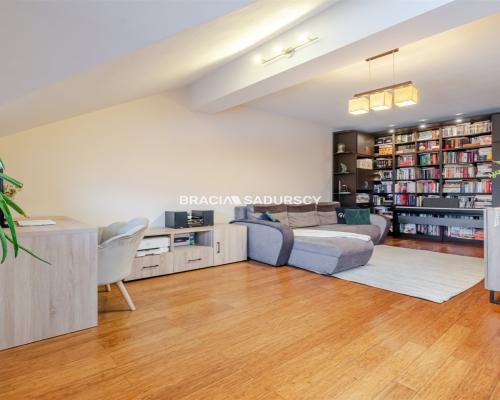 Dwupokojowe mieszkanie na strzeżonym osiedlu