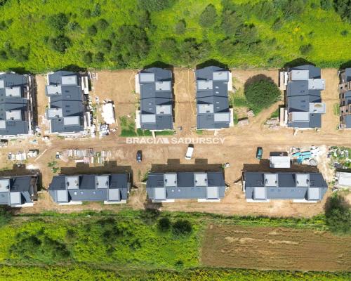 Mieszkanie na osiedlu, 8 km od centrum Krakowa