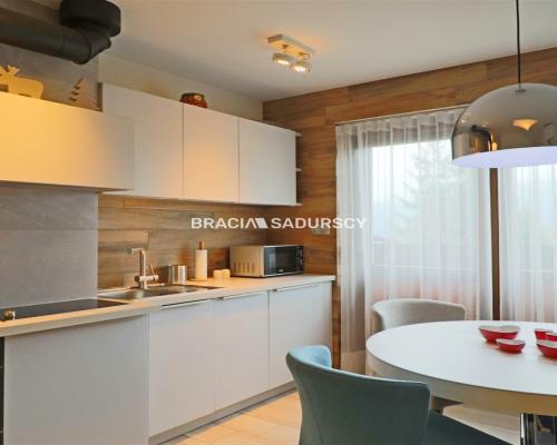 Mieszkanie / apartament w Kościelisku z widokiem na Giewont - idealne na inwestycję lub do zamieszkania!   

  Szukasz miejsca,