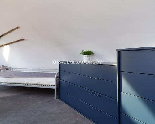 Dwupoziomowy Apartament z Widokiem na Giewont w Kościelisku   

 Oferujemy  na sprzedaż lub na wynajem długoterminowy  przestro