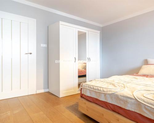 M 72-M2 4 POK APARTAMENT GARDEROBA BALKON ŻABINIEC