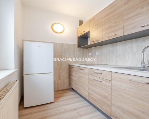 1-pokojowe z balkonem.