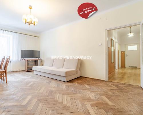 2-pokojowe z osobną kuchnią.