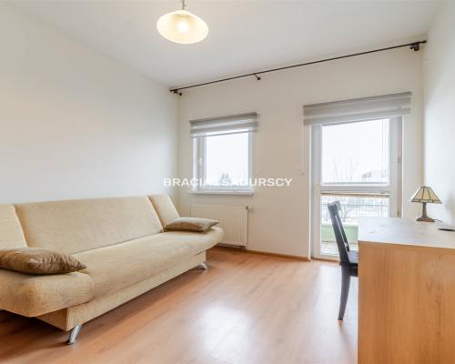 Nowoczesne mieszkanie w południowej części Krakowa - spokojna dobrze skomunikowana okolica.  

  Biuro nieruchomości Bracia Sad