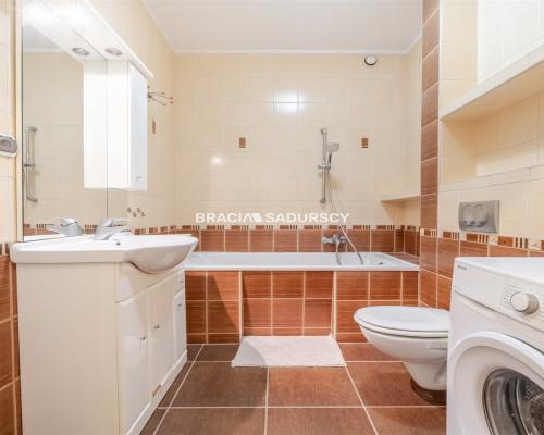 Nowoczesne mieszkanie w południowej części Krakowa - spokojna dobrze skomunikowana okolica.  

  Biuro nieruchomości Bracia Sad