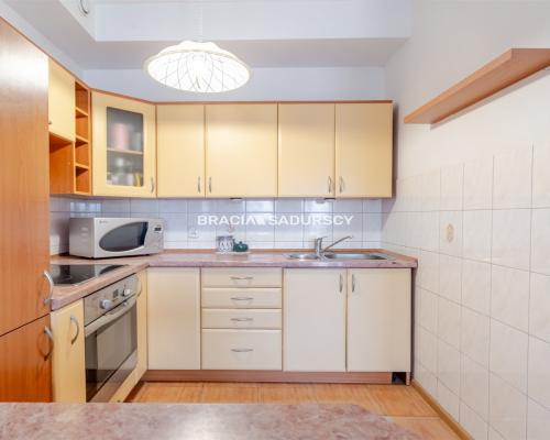 Nowoczesne mieszkanie w południowej części Krakowa - spokojna dobrze skomunikowana okolica.  

  Biuro nieruchomości Bracia Sad