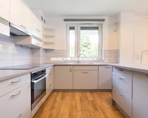 Komfortowe 2 pokoje z ogródkiem,garaż. Olsza.