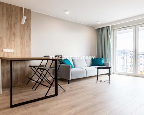 Wynajmę nowe 2-pok mieszkanie dla singla/ul.Reduta