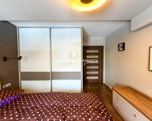 Komfortowe 2 pok z garażem i kom. lokatorską