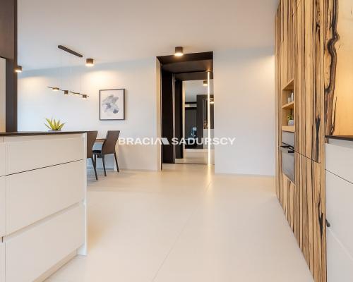 NOWOCZESNY APARTAMENT, 3-POK UL. MADALIŃSKIEGO