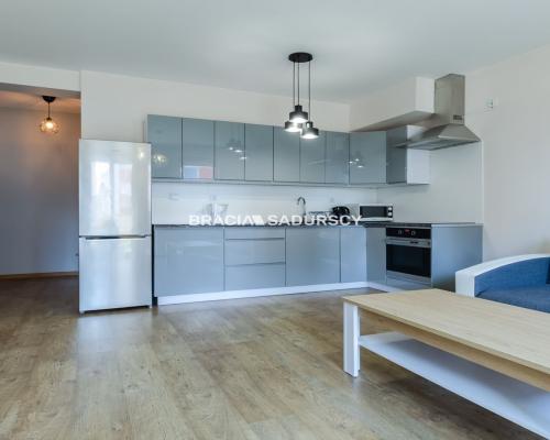 2 pokoje z ogródkiem