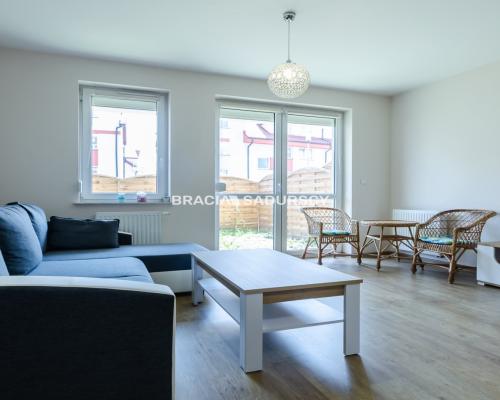 2 pokoje z ogródkiem