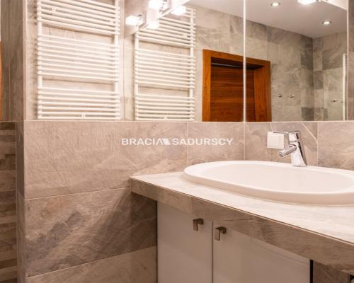 Nowoczesny apartament z dużym tarasem - Ul.Lubicz