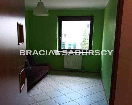 Przestronne 3-pokojowe mieszkanie z balkonem