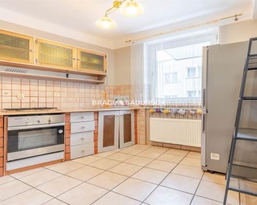 Kameralne mieszkanie blisko centrum.