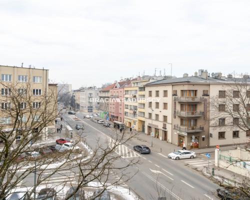 Wygodne mieszkanie w centrum z parkingiem.